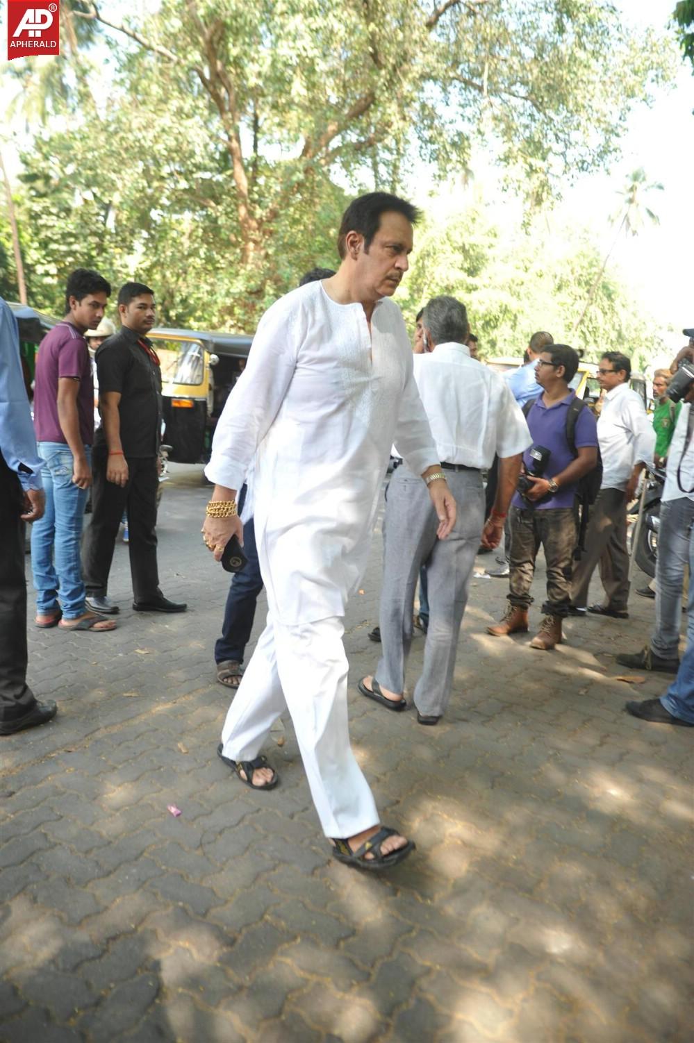 Bolly Celebs at Ravi Chopra Funeral