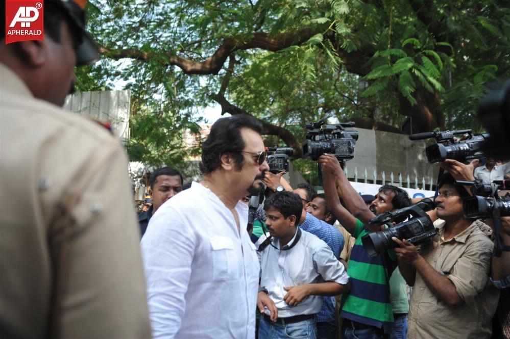 Bolly Celebs at Ravi Chopra Funeral