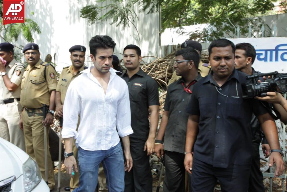 Bolly Celebs at Ravi Chopra Funeral