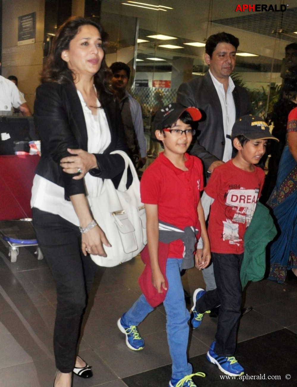 Bolly Celebs Snapped at Airport