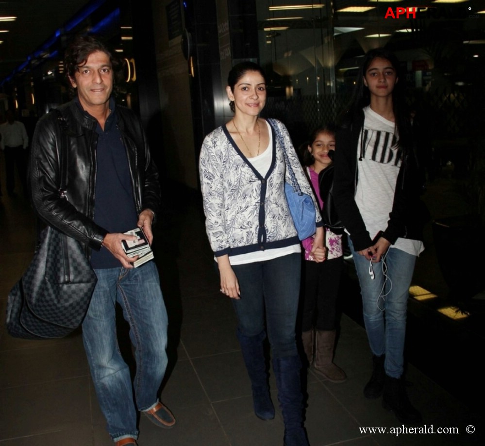 Bolly Celebs Snapped at Airport