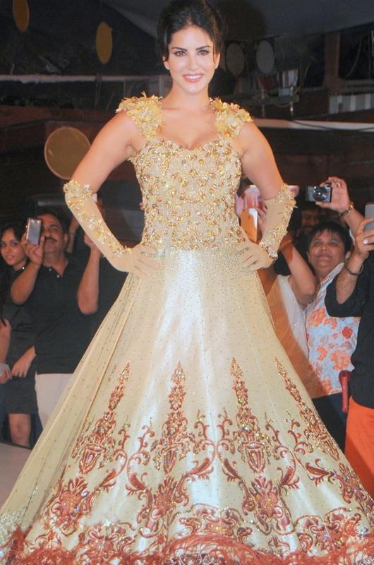 Bollywood Celebs At Club Wear Fashion Show