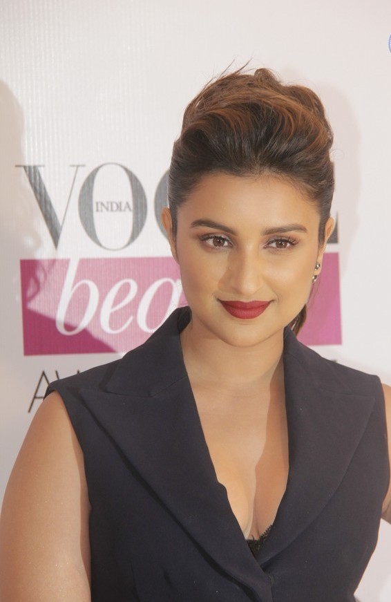 Bollywood Celebs at Vogue Beauty Awards 2014