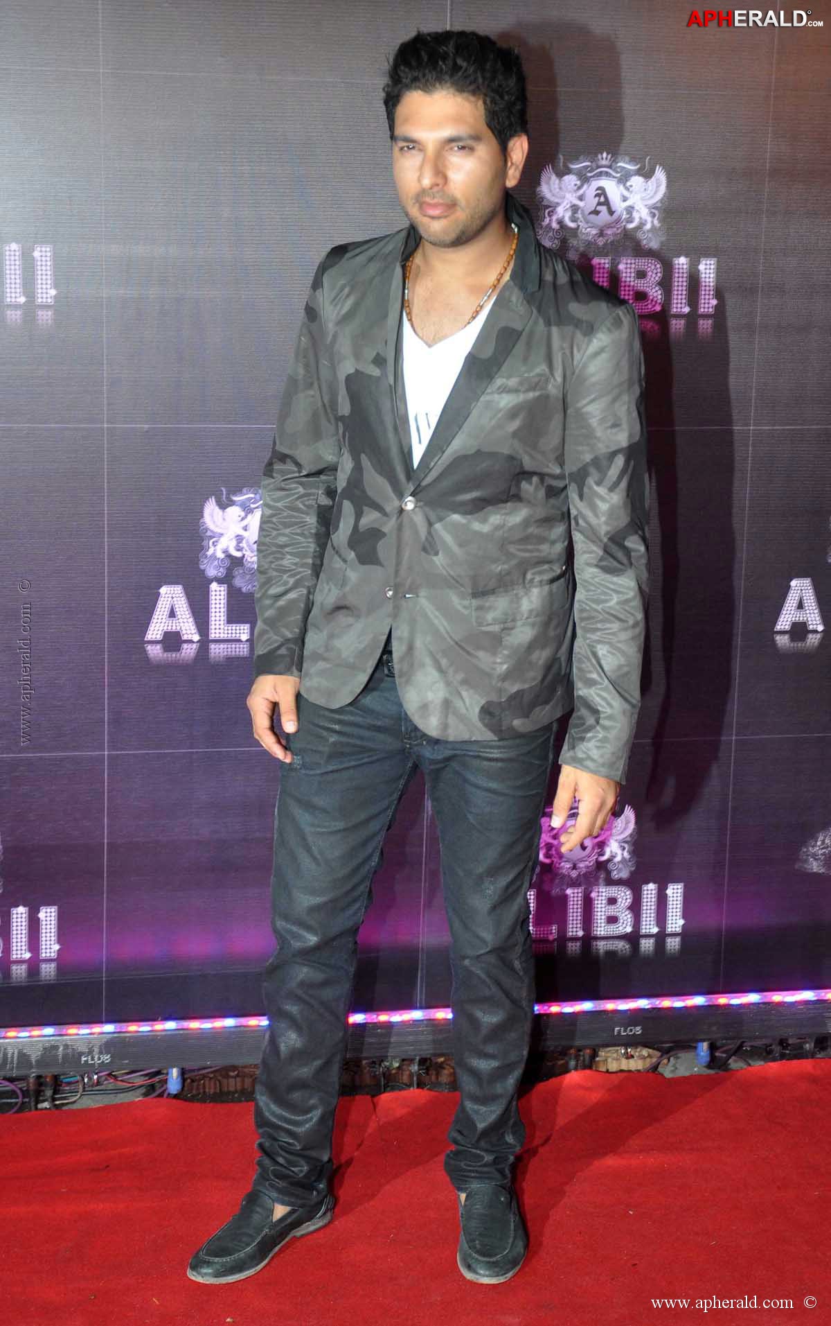 Bollywood Stars At Launch Of Club Alibi