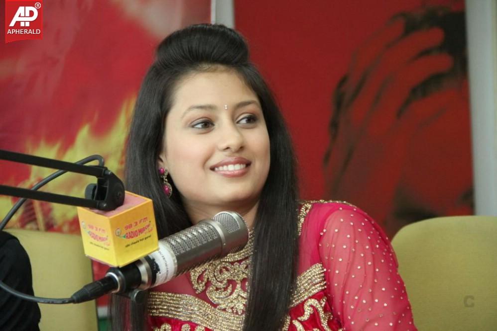 Boy Meets Girl Tholiprema Katha Team at Radio Mirchi