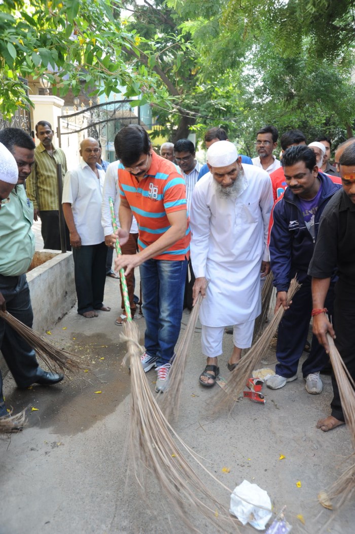 Boyapati Srinu participated in Swachh Bharat