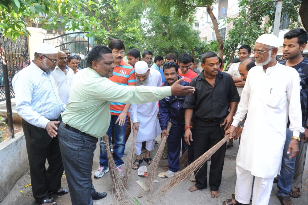 Boyapati Srinu participated in Swachh Bharat