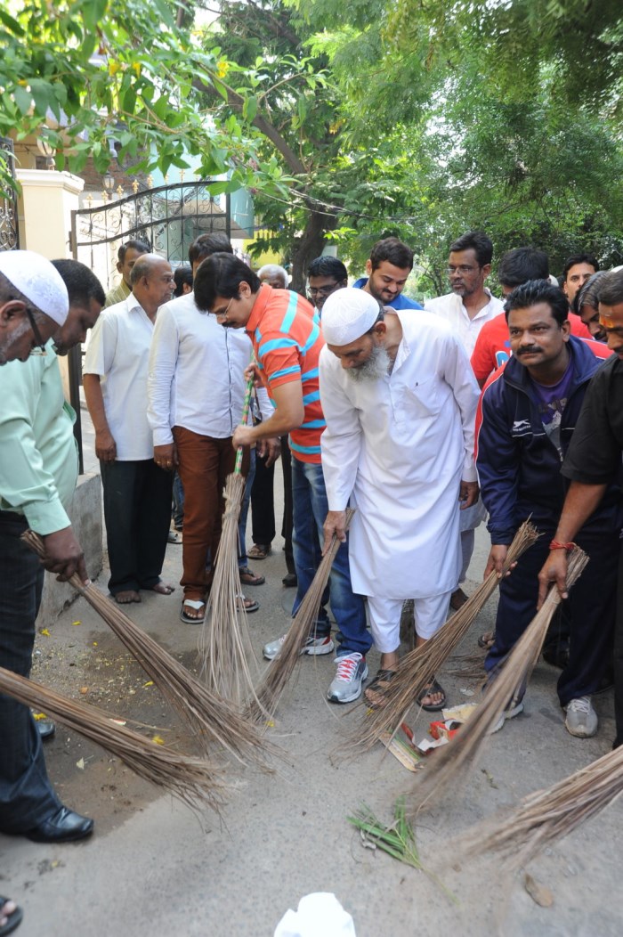 Boyapati Srinu participated in Swachh Bharat