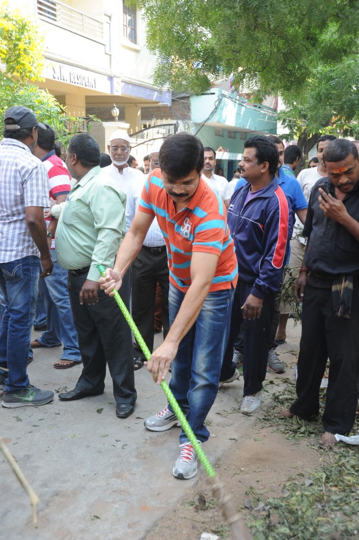 Boyapati Srinu participated in Swachh Bharat