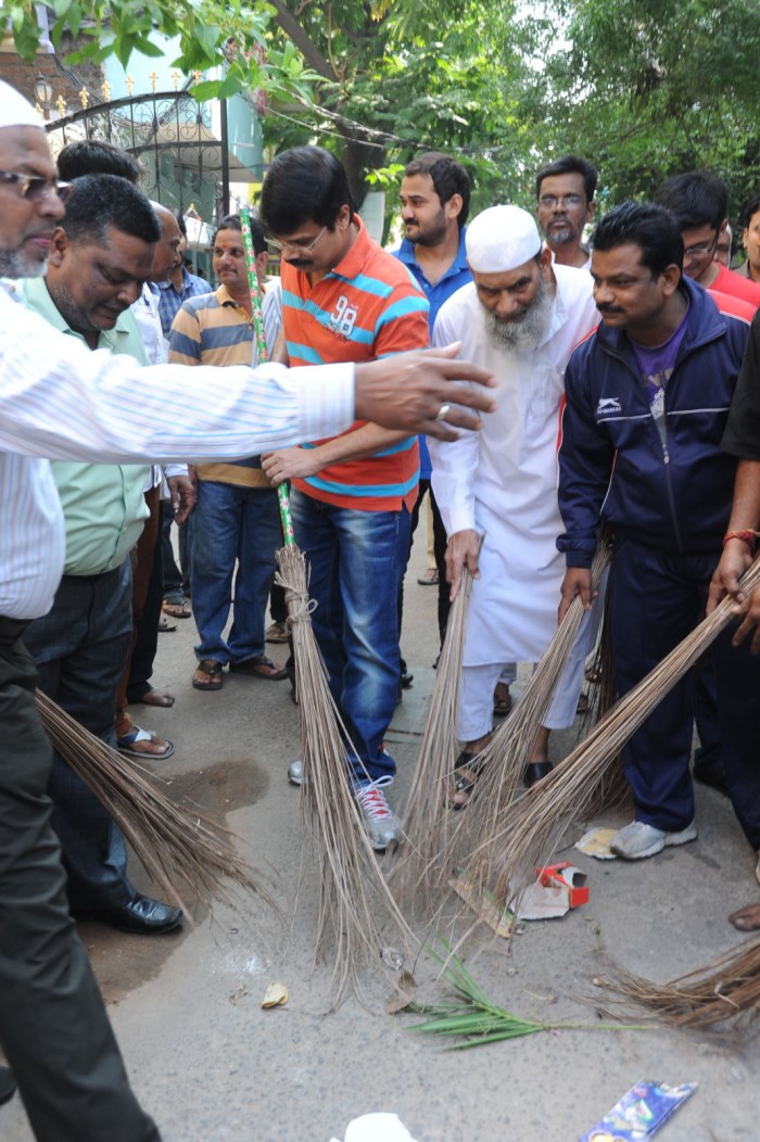 Boyapati Srinu participated in Swachh Bharat