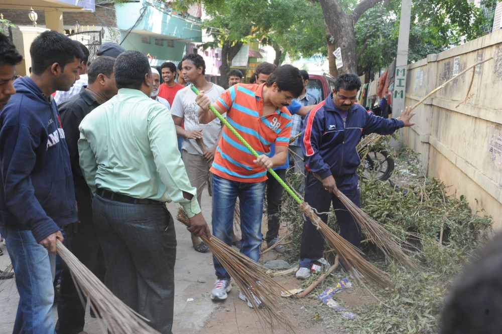 Boyapati Srinu participated in Swachh Bharat