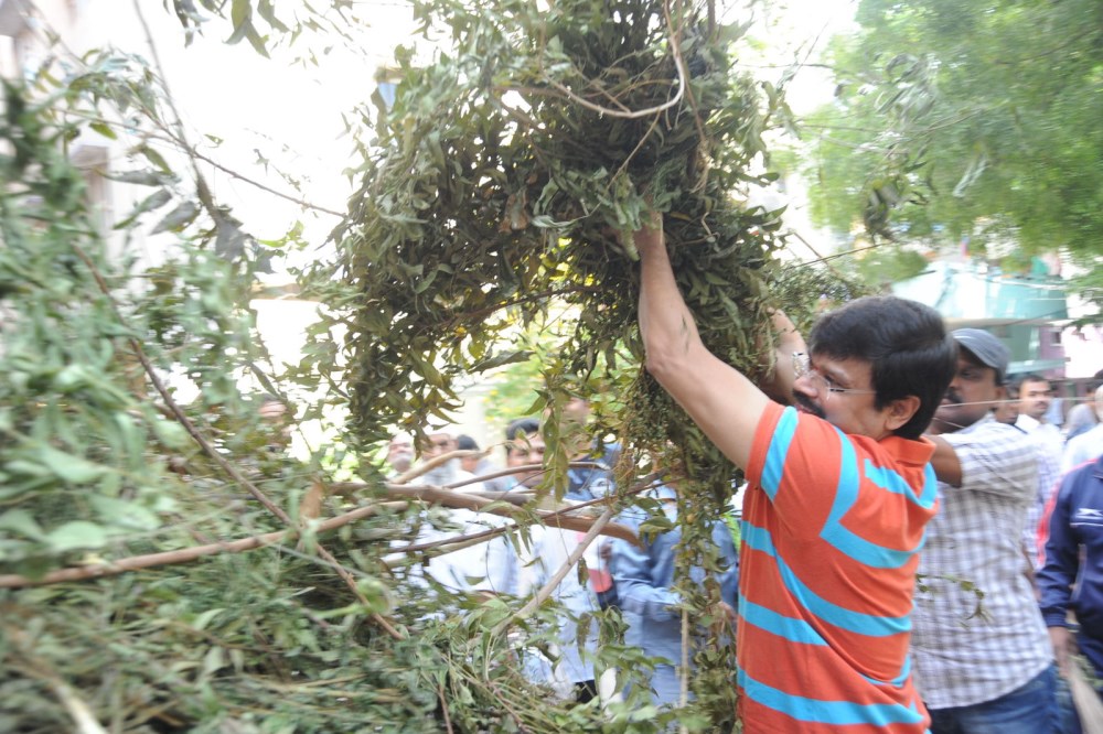 Boyapati Srinu participated in Swachh Bharat