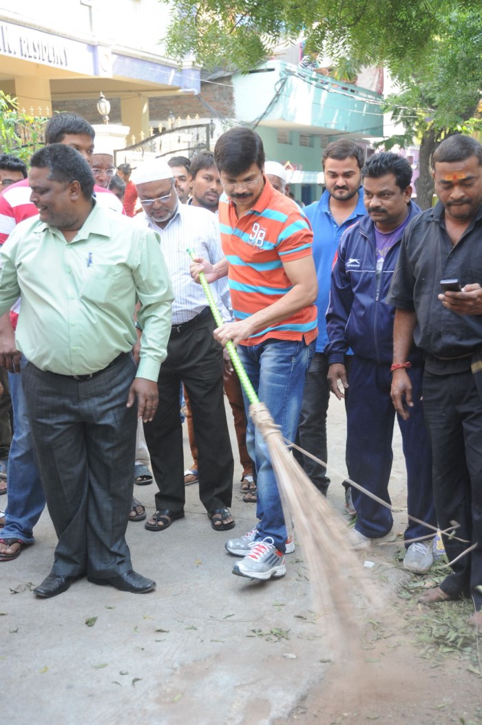 Boyapati Srinu participated in Swachh Bharat