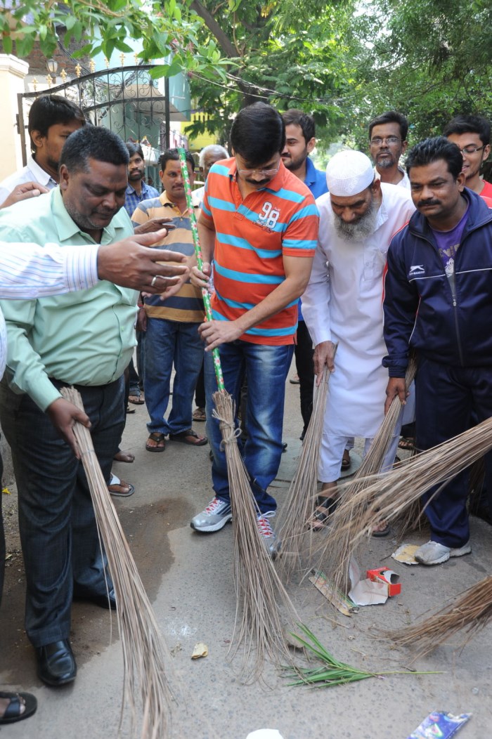 Boyapati Srinu participated in Swachh Bharat