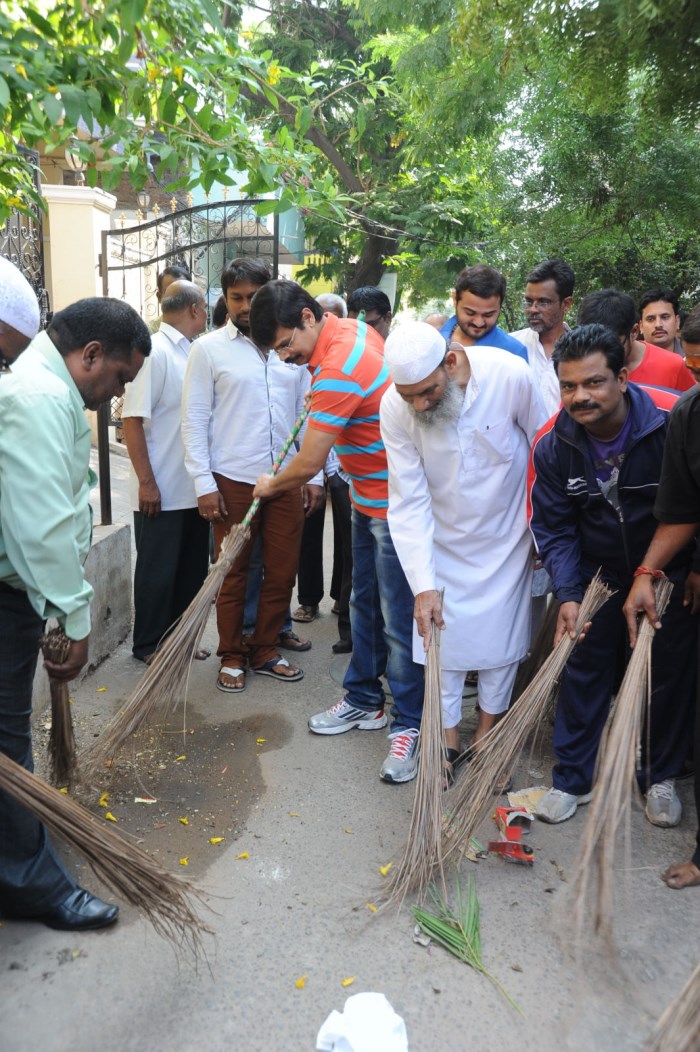 Boyapati Srinu participated in Swachh Bharat