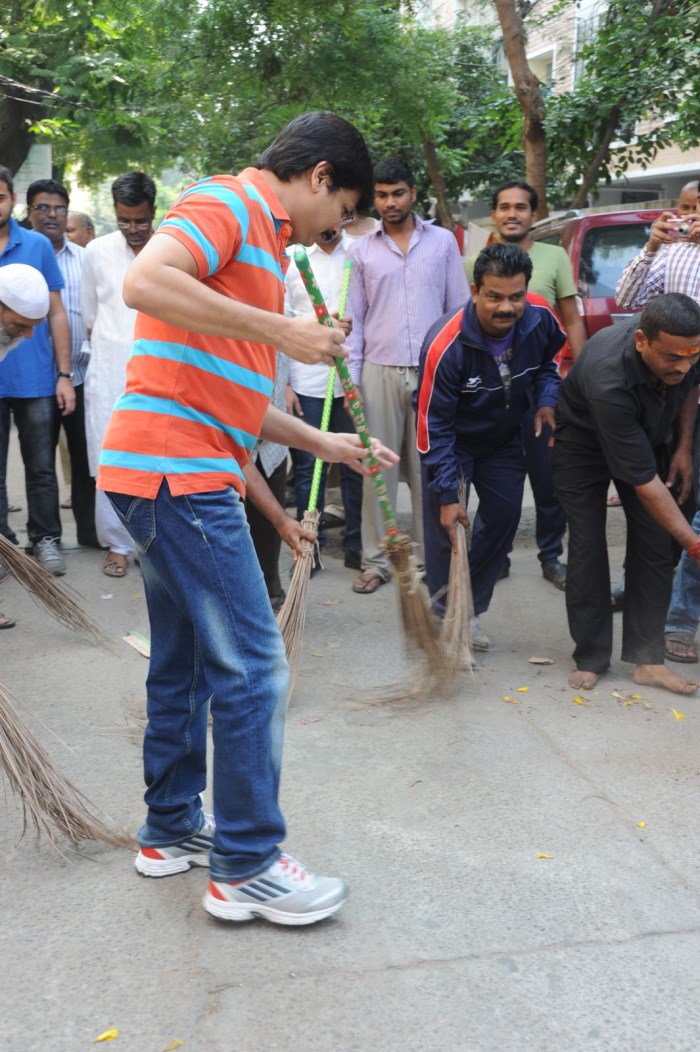 Boyapati Srinu participated in Swachh Bharat