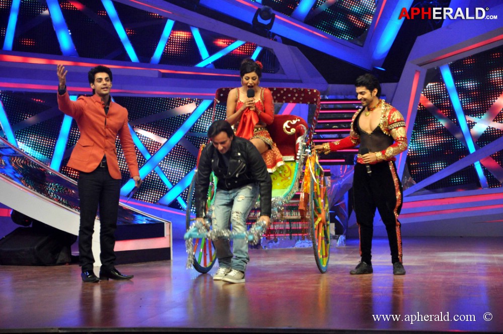 Bullett Raja Movie Promotions at Nach Baliye 6