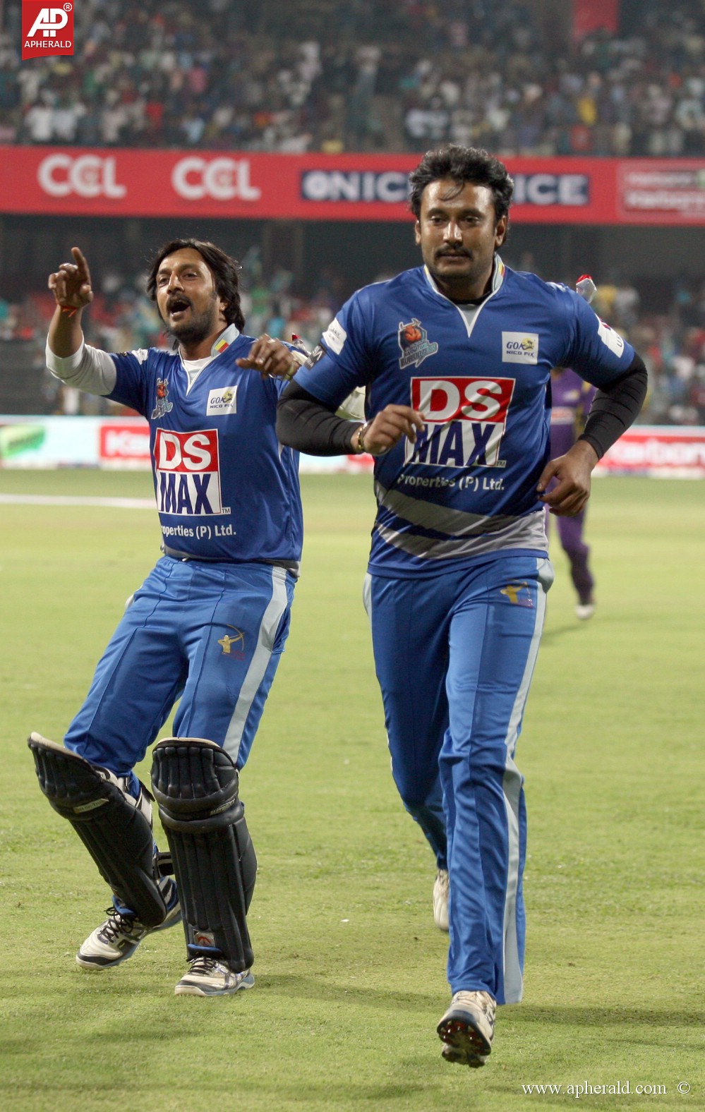 CCL 4 Karnataka Bulldozers Vs Bengal Tigers Photos