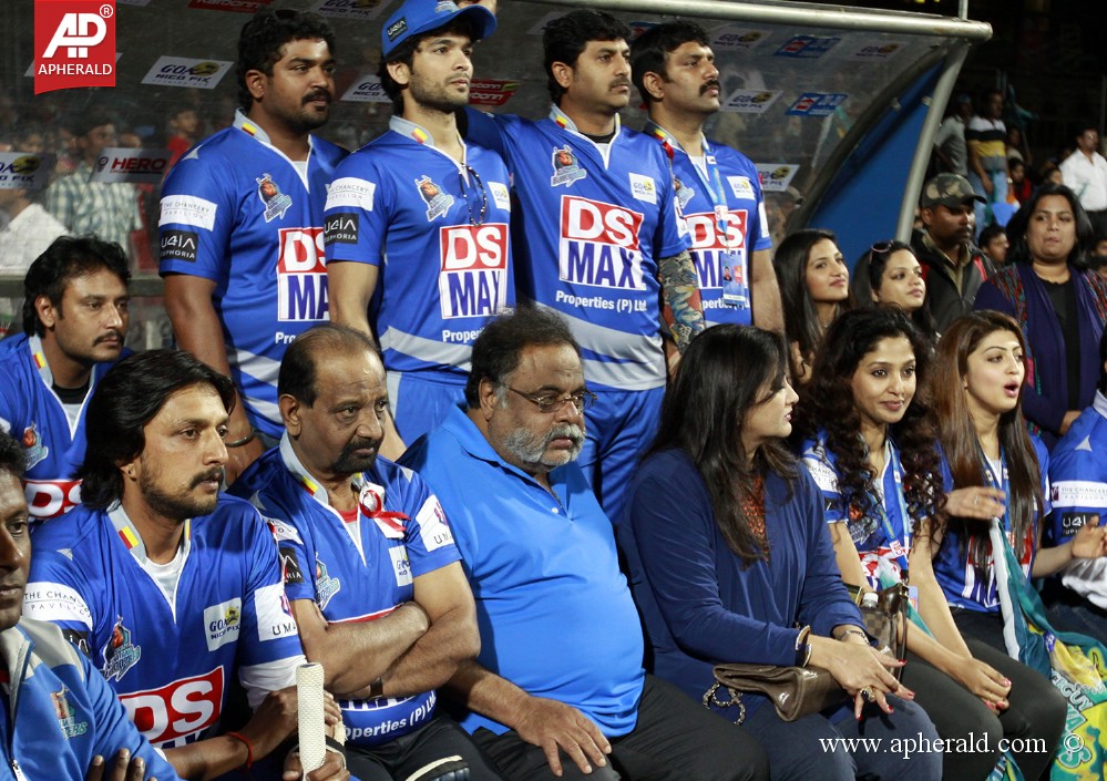 CCL 4 Karnataka Bulldozers Vs Bengal Tigers Photos