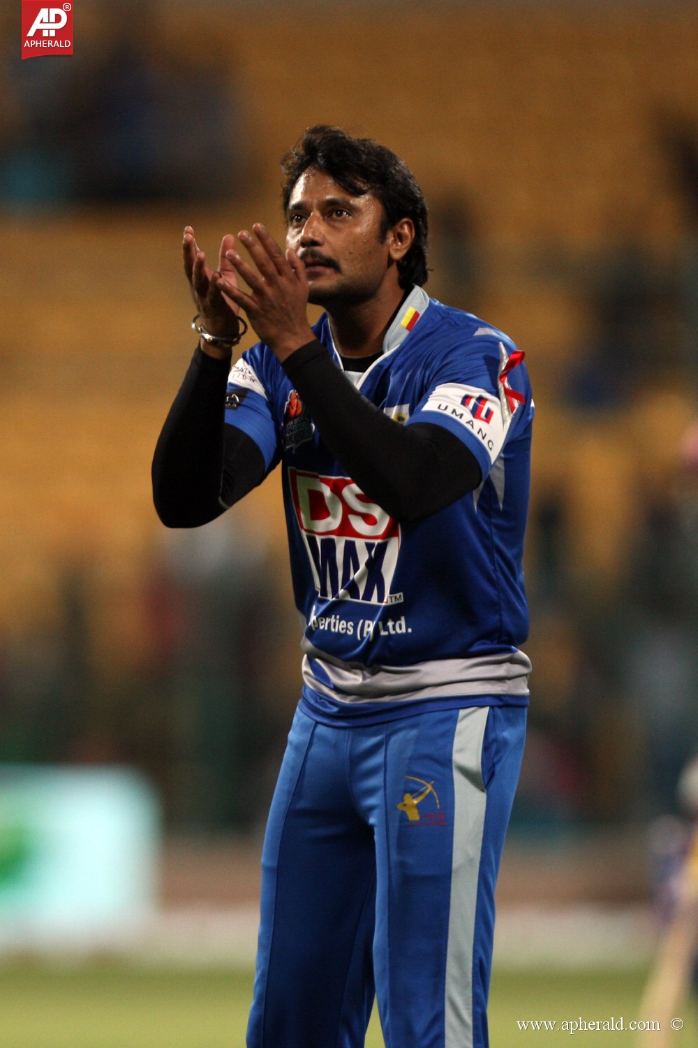 CCL 4 Karnataka Bulldozers Vs Bengal Tigers Photos