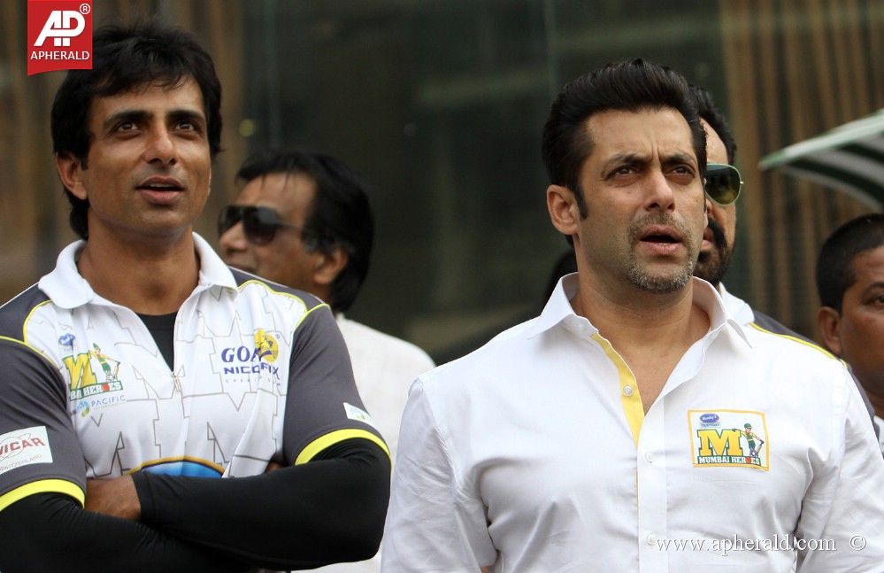CCL 4 Mumbai Heroes Vs Chennai Rhinos Photos 1