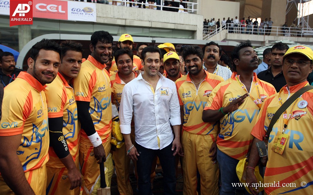 CCL 4 Mumbai Heroes Vs Chennai Rhinos Photos 1