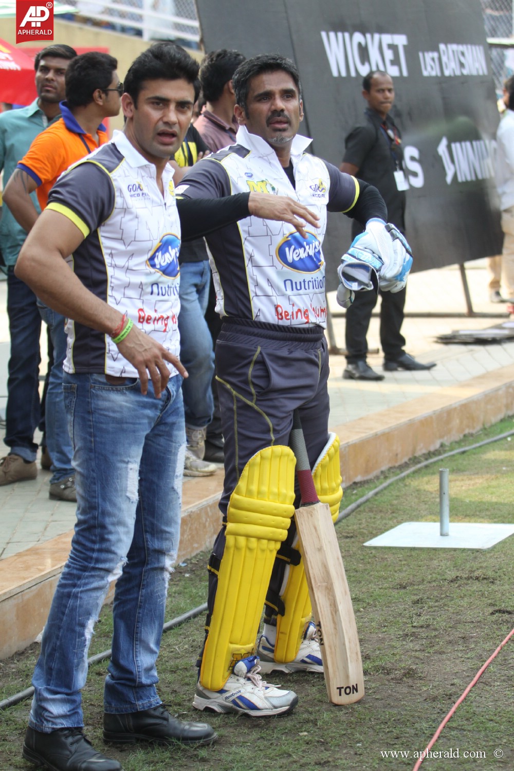 CCL 4 Mumbai Heroes Vs Chennai Rhinos Photos 1