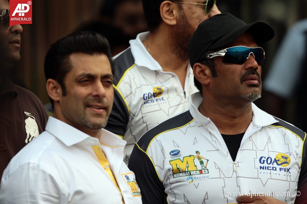 CCL 4 Mumbai Heroes Vs Chennai Rhinos Photos 1