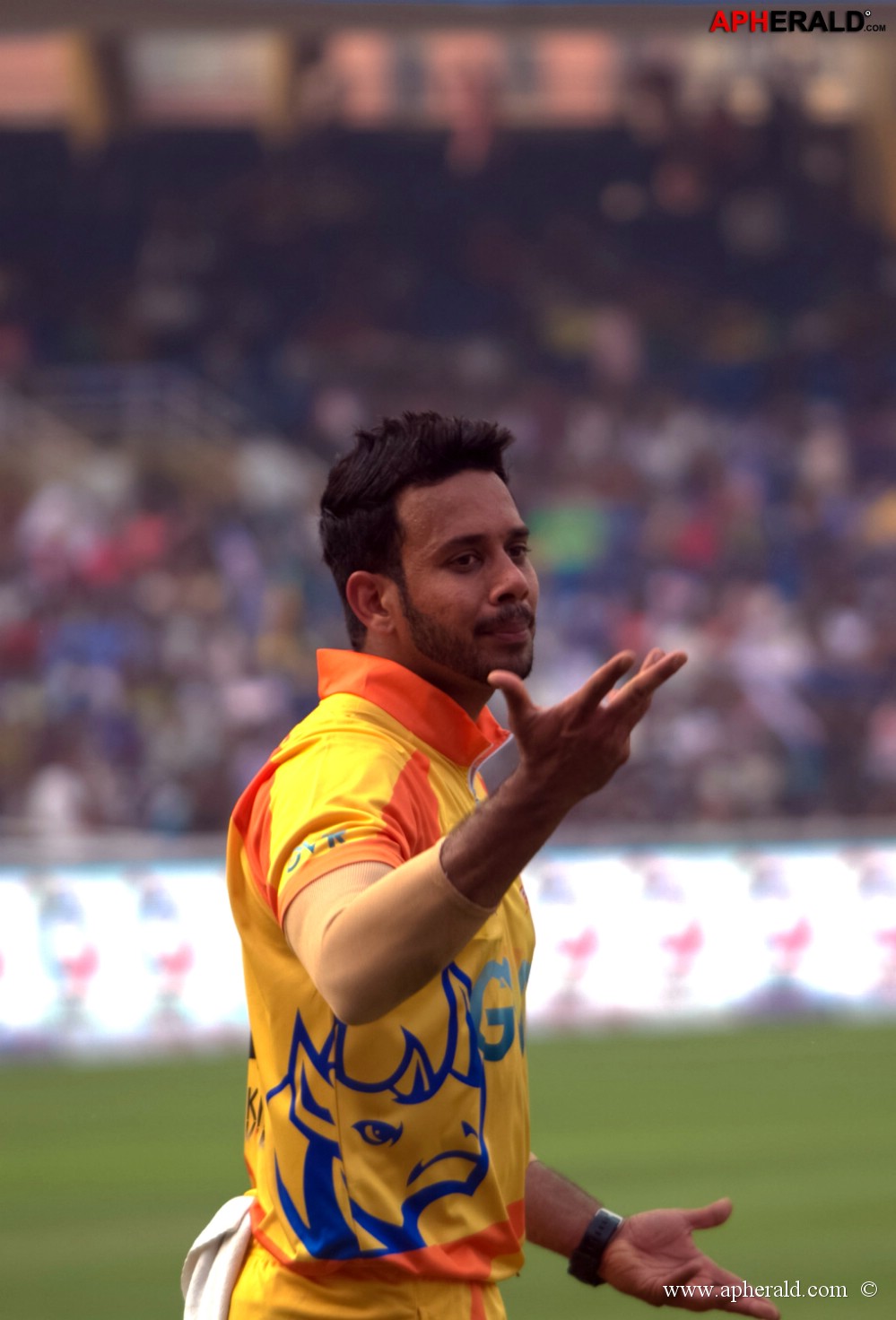 CCL 4 Mumbai Heroes Vs Chennai Rhinos Photos