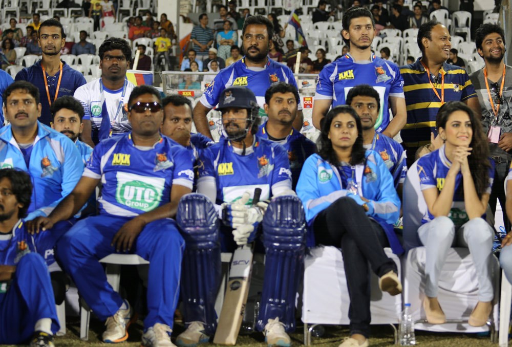 CCL 5  Karnataka Bulldozers Vs Bhojpuri Dabanggs Match