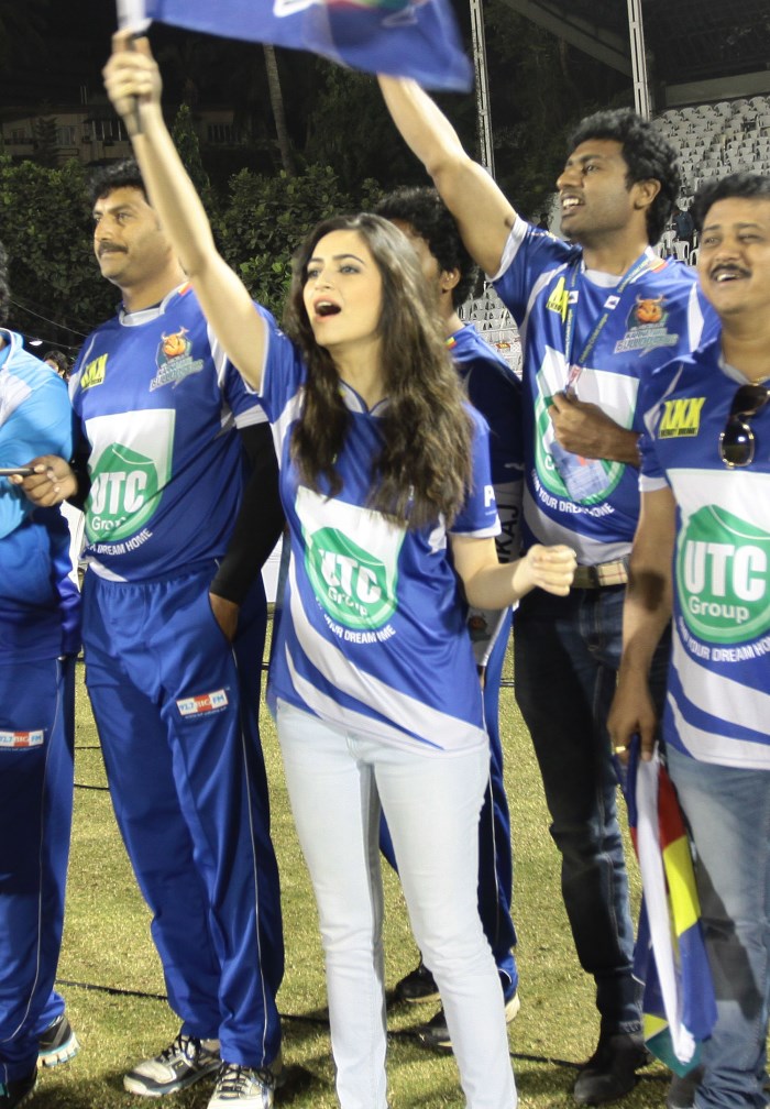 CCL 5  Karnataka Bulldozers Vs Bhojpuri Dabanggs Match