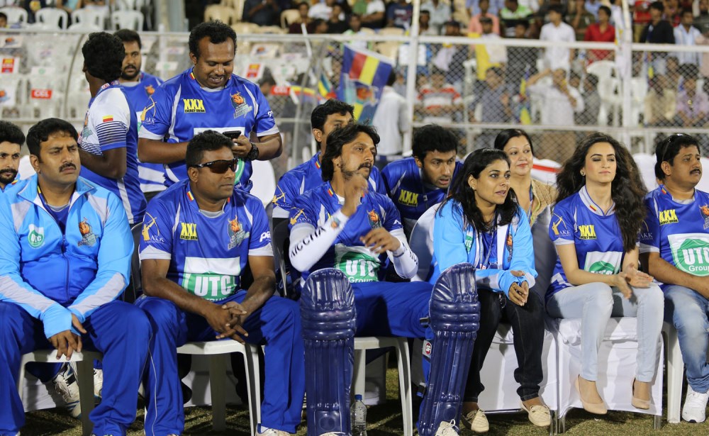 CCL 5  Karnataka Bulldozers Vs Bhojpuri Dabanggs Match