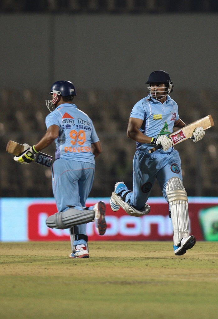 CCL 5  Karnataka Bulldozers Vs Bhojpuri Dabanggs Match