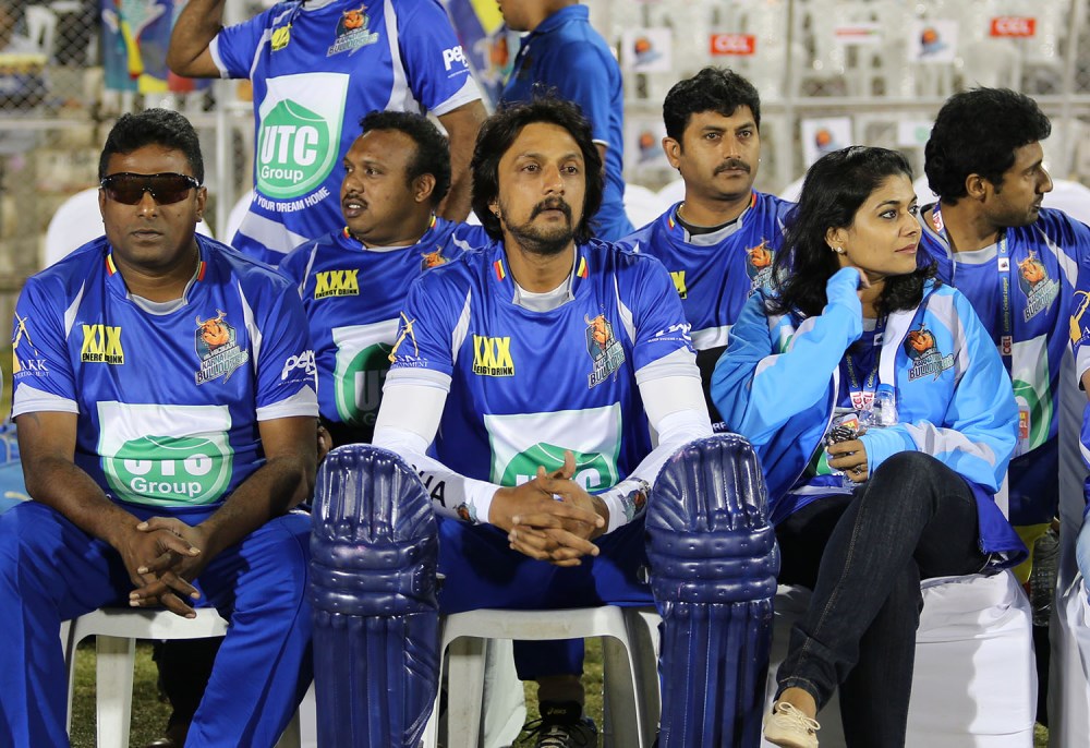 CCL 5  Karnataka Bulldozers Vs Bhojpuri Dabanggs Match