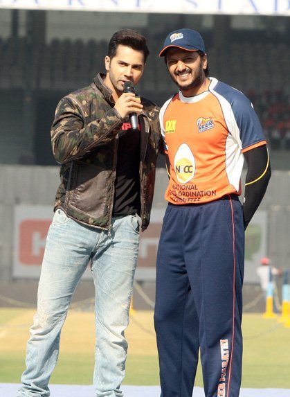 CCL 5 Mumbai Heroes Vs Veer Marathi Match
