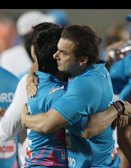 CCL 5 Mumbai Heroes Vs Veer Marathi Match