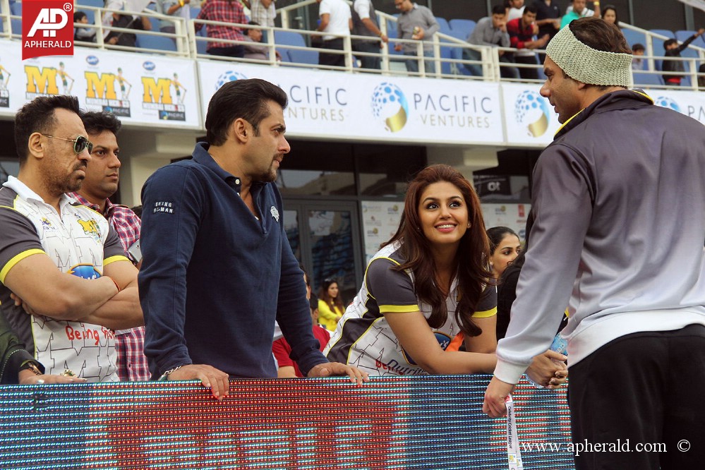 CCL4 Mumbai Heroes Vs Telugu Warriors Stills