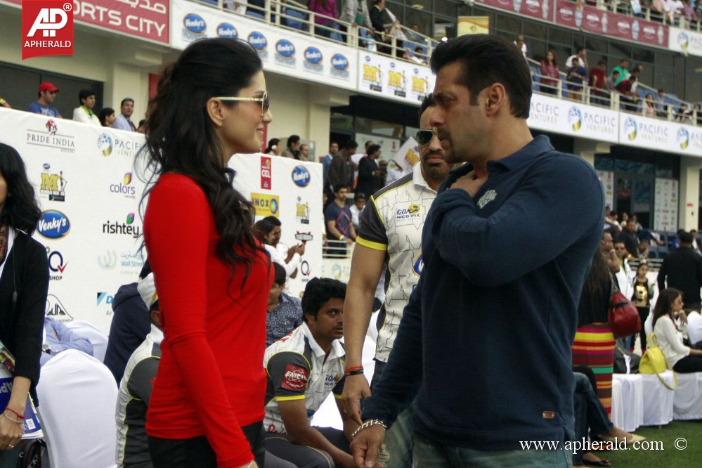 CCL4 Mumbai Heroes Vs Telugu Warriors Stills