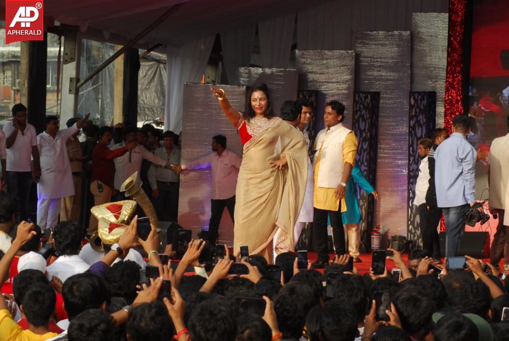 Celebrities at Dahi Handi 2014 Celebrations