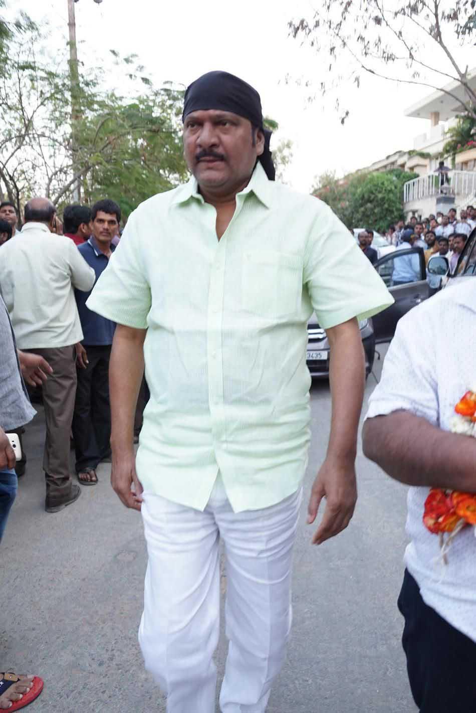 Celebrities Pay Condolences To Ramanaidu