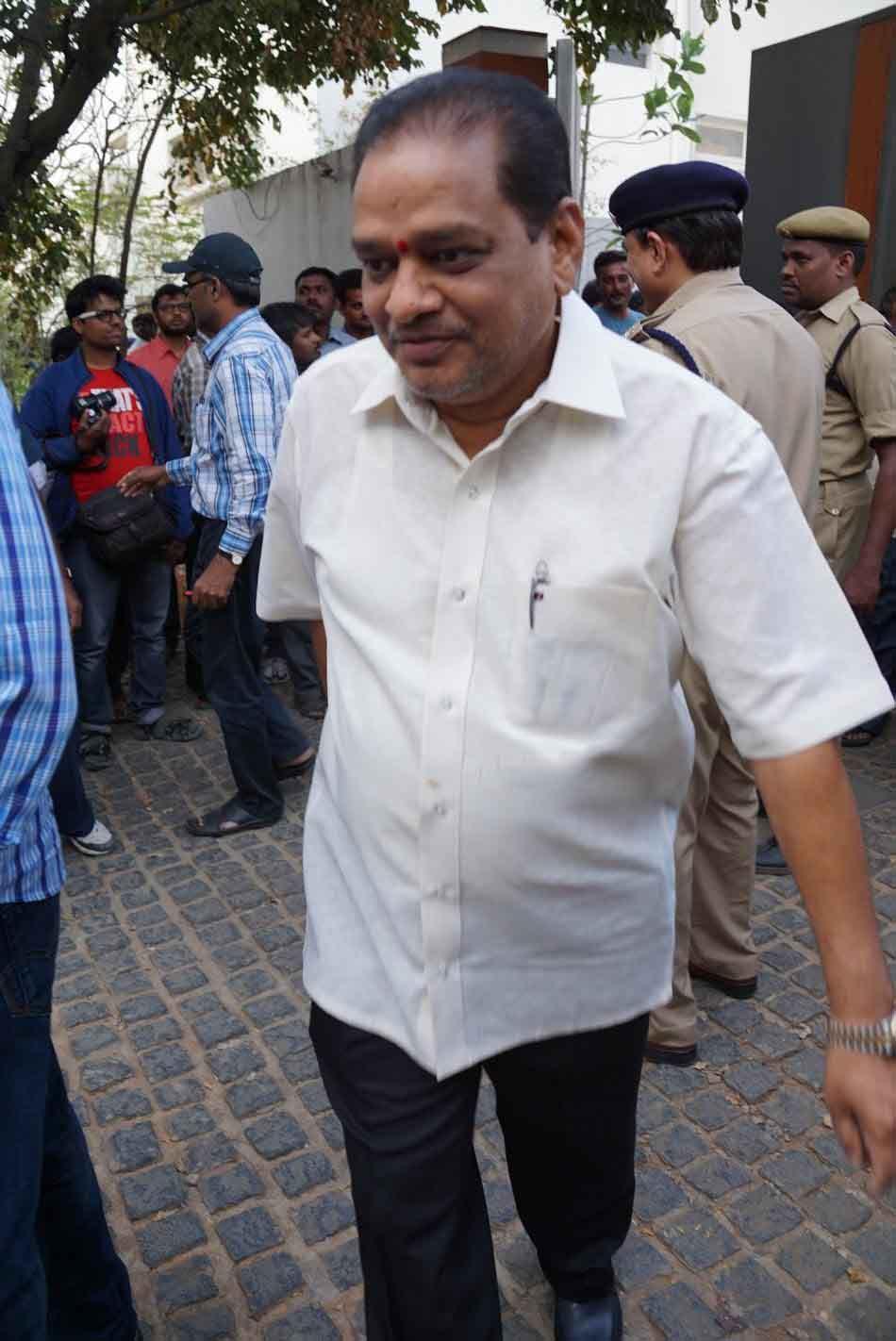 Celebrities Pay Condolences To Ramanaidu