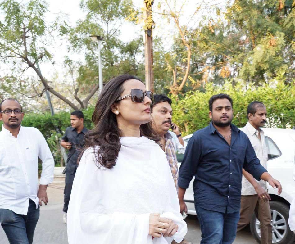 Celebrities Pay Condolences To Ramanaidu