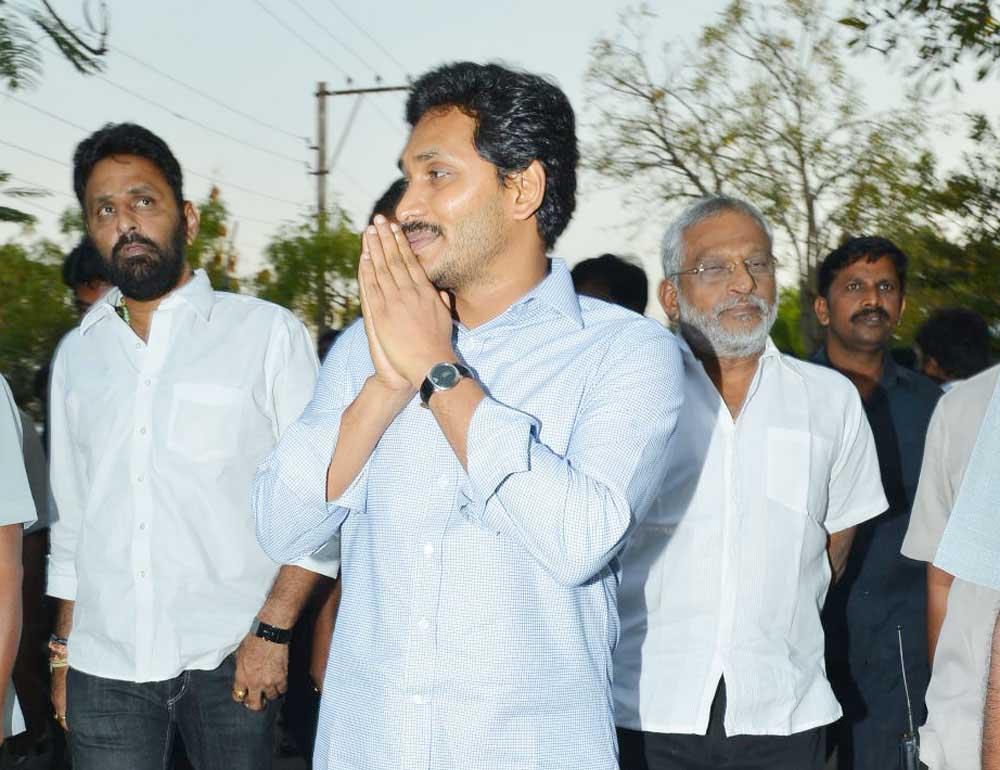 Celebrities Pay Condolences To Ramanaidu