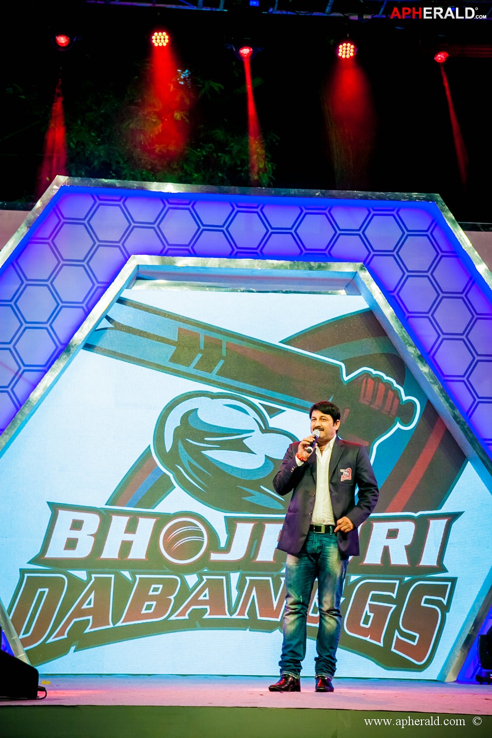 celebrity cricket league 4 launch by sachin