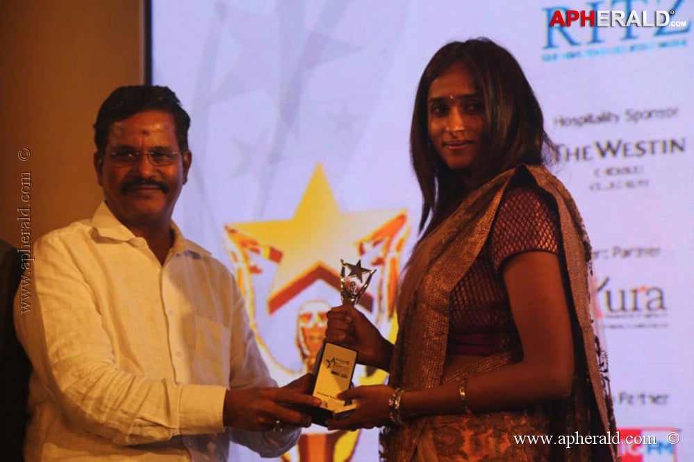 Celebs at Audi Ritz Icon Awards 2013 Photos 1