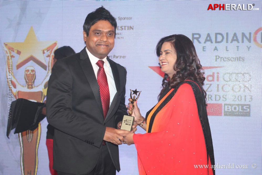 Celebs at Audi Ritz Icon Awards 2013 Photos 1