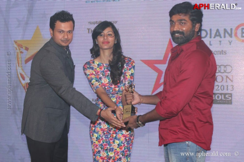 Celebs at Audi Ritz Icon Awards 2013 Photos 1