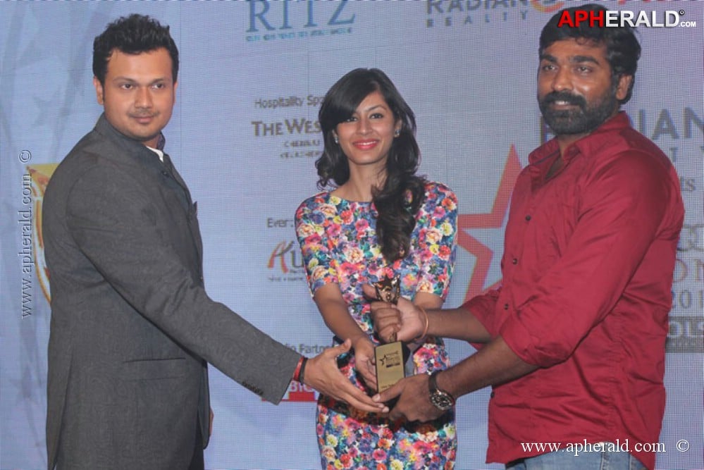 Celebs at Audi Ritz Icon Awards 2013 Photos 1