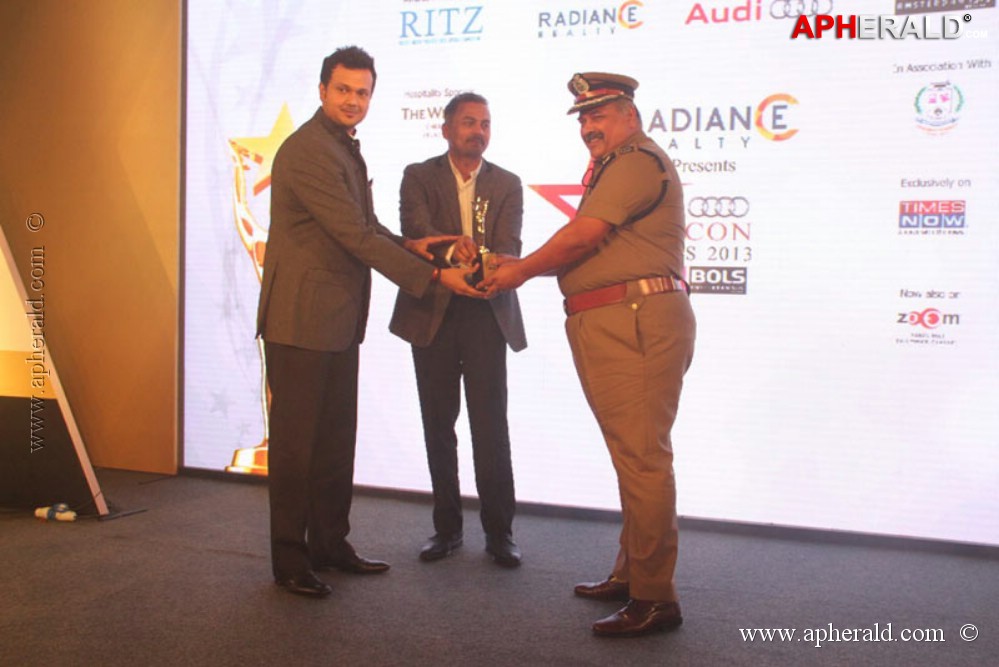 Celebs at Audi Ritz Icon Awards 2013 Photos