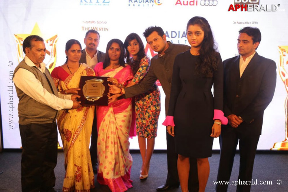 Celebs at Audi Ritz Icon Awards 2013 Photos